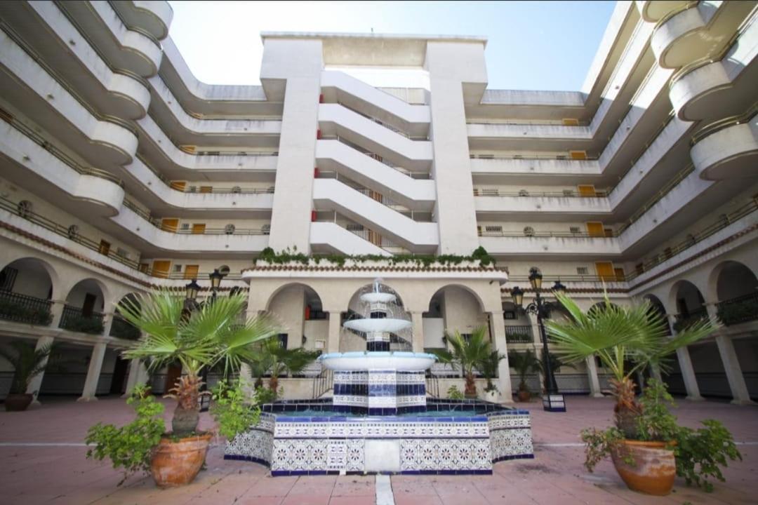 Apartamento En Salou Con 3 Piscinas Junto A Port Aventura Екстериор снимка